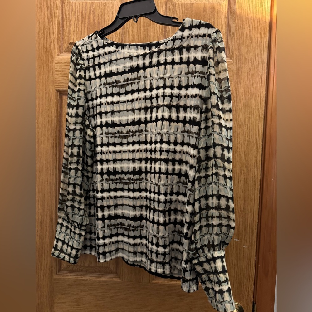 Anne Klein Black and Cream Patterned Blouse - Picture 2 of 4